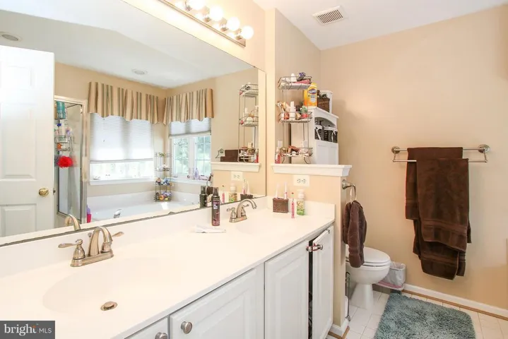 13266 Amblewood Dr, Manassas, Virginia 20112