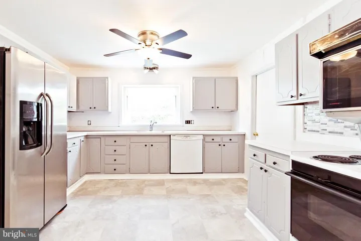 6632 Barrett Rd, Falls Church, Virginia 22042