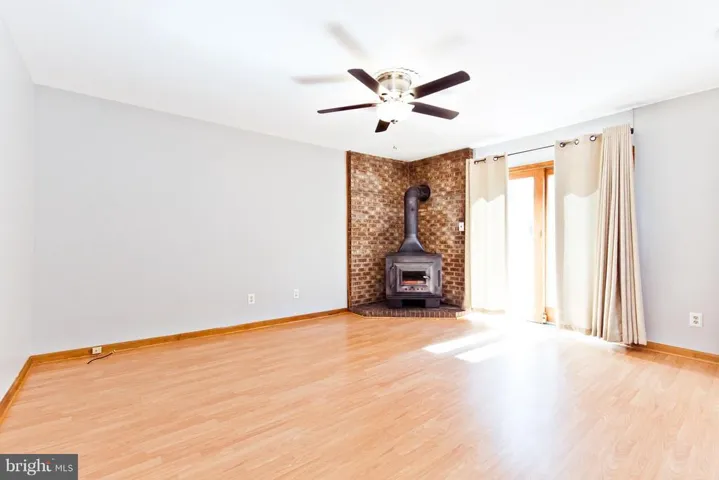 6632 Barrett Rd, Falls Church, Virginia 22042