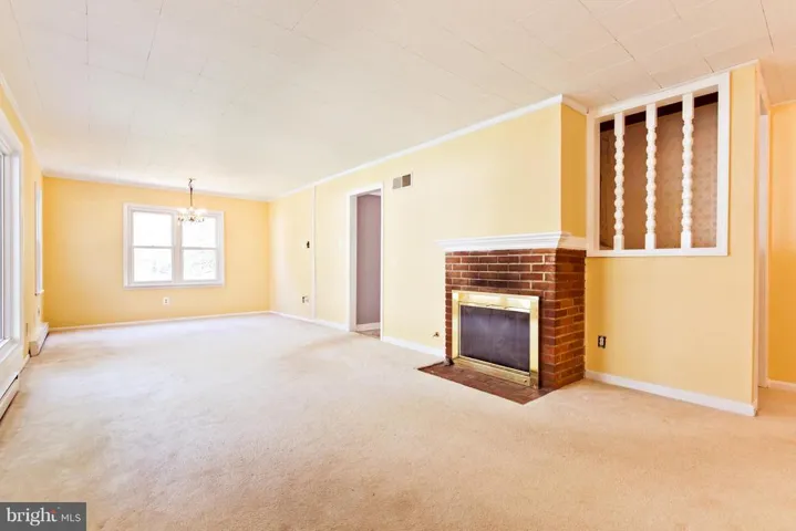 6632 Barrett Rd, Falls Church, Virginia 22042