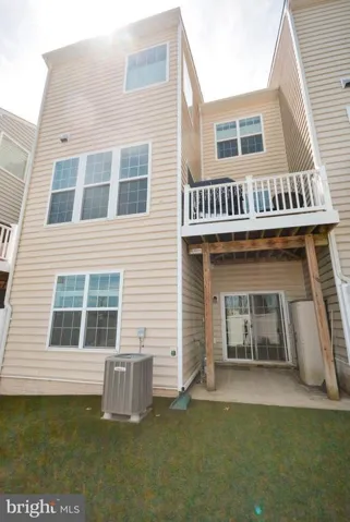 43604 White Cap Ter, Chantilly, Virginia 20152