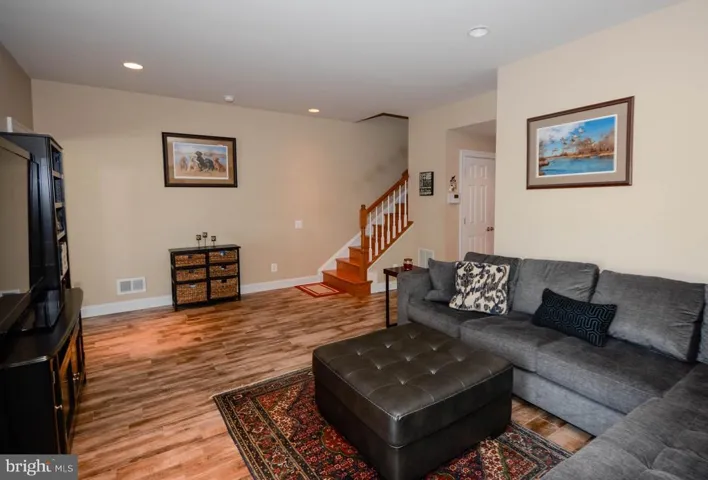 43604 White Cap Ter, Chantilly, Virginia 20152