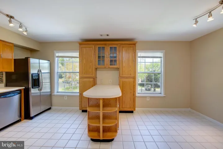 6023 Crocus Ct, Alexandria, Virginia 22310