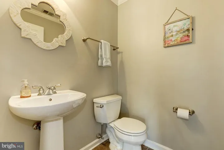 5018b Barbour Dr, Alexandria, Virginia 22304