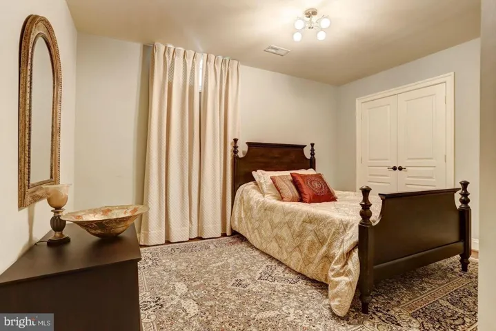 11716 Wood Thrush Ln, Potomac, Maryland 20854