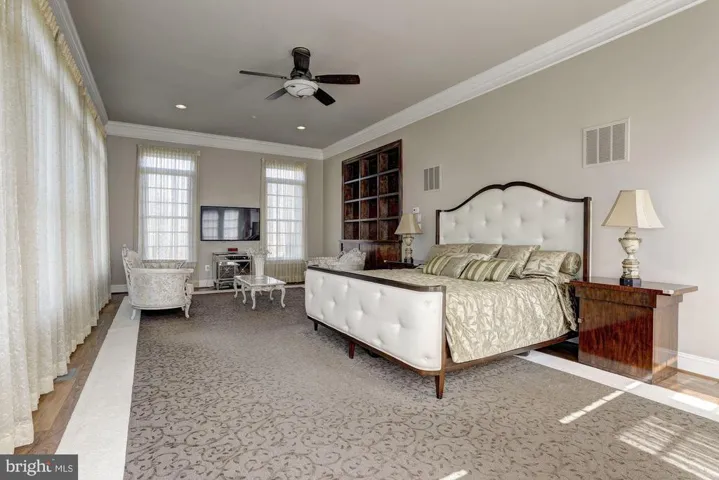 11716 Wood Thrush Ln, Potomac, Maryland 20854