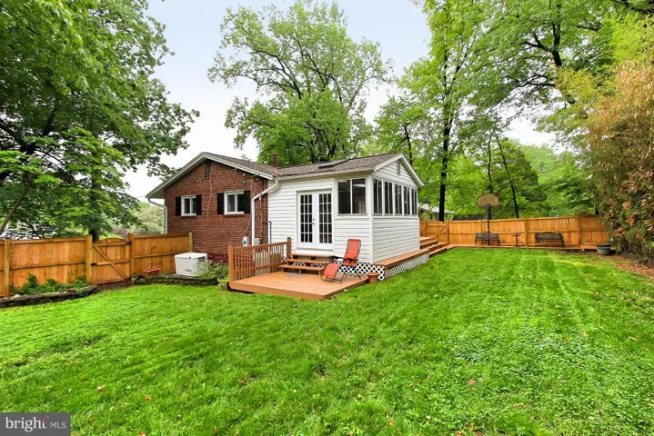 3438 Slade Run Dr, Falls Church, Virginia 22042