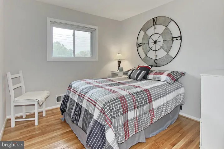 3438 Slade Run Dr, Falls Church, Virginia 22042