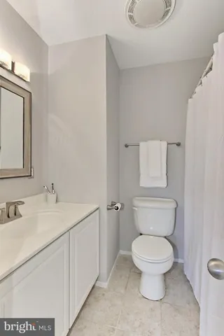 3438 Slade Run Dr, Falls Church, Virginia 22042