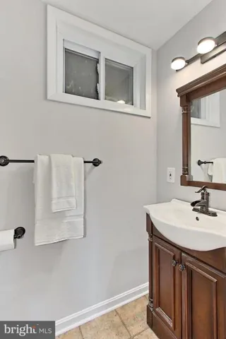 3438 Slade Run Dr, Falls Church, Virginia 22042