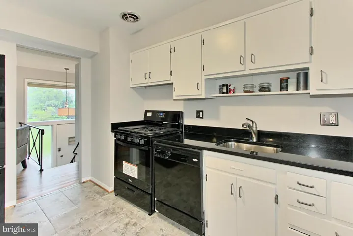 3438 Slade Run Dr, Falls Church, Virginia 22042