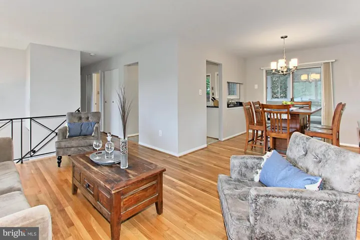 3438 Slade Run Dr, Falls Church, Virginia 22042