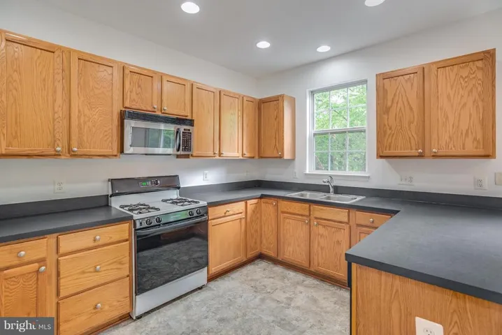 15564 Trisail Ct, Dumfries, Virginia 22025