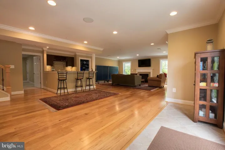 2332 Kenmore St N, Arlington, Virginia 22201