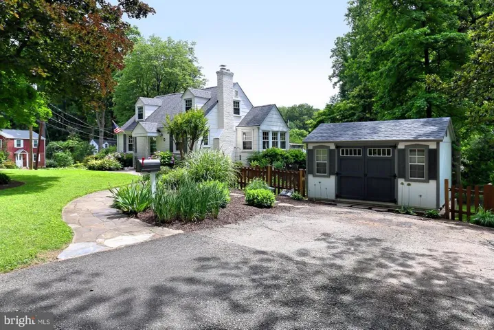 2931 Woodlawn Ave, Falls Church, Virginia 22042