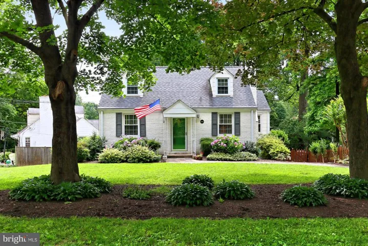 2931 Woodlawn Ave, Falls Church, Virginia 22042