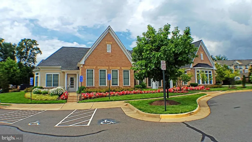4600 Carisbrooke Ln, Fairfax, Virginia 22030