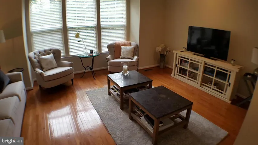 4600 Carisbrooke Ln, Fairfax, Virginia 22030