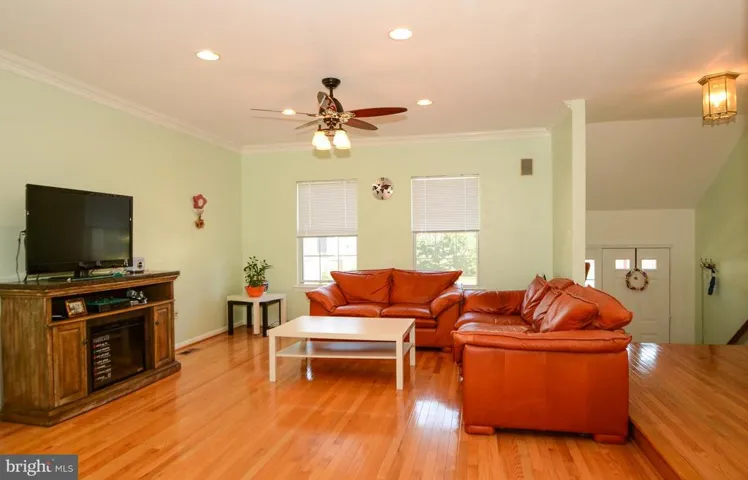 6849 Kerrywood Cir, Centreville, Virginia 20121