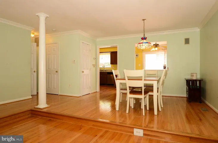 6849 Kerrywood Cir, Centreville, Virginia 20121
