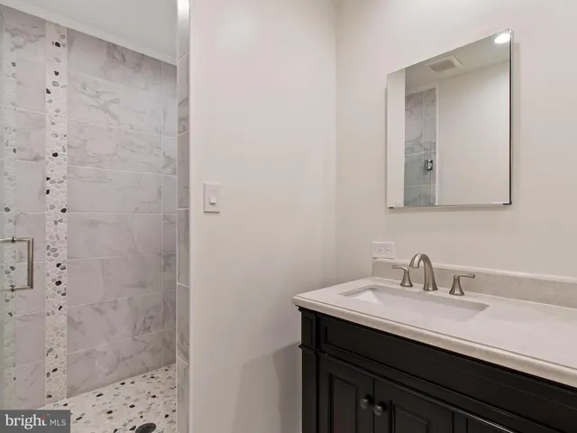 7723 Bristol Square Ct, Springfield, Virginia 22153