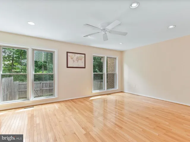 7723 Bristol Square Ct, Springfield, Virginia 22153
