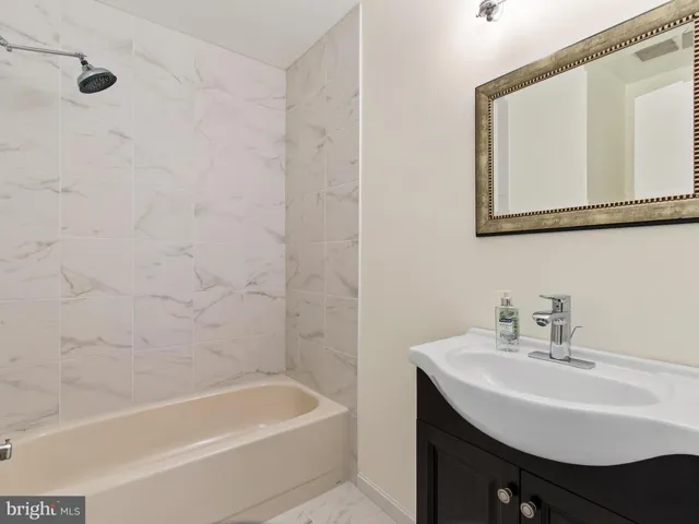7723 Bristol Square Ct, Springfield, Virginia 22153