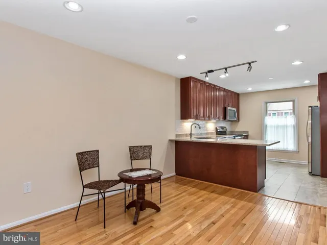 7723 Bristol Square Ct, Springfield, Virginia 22153