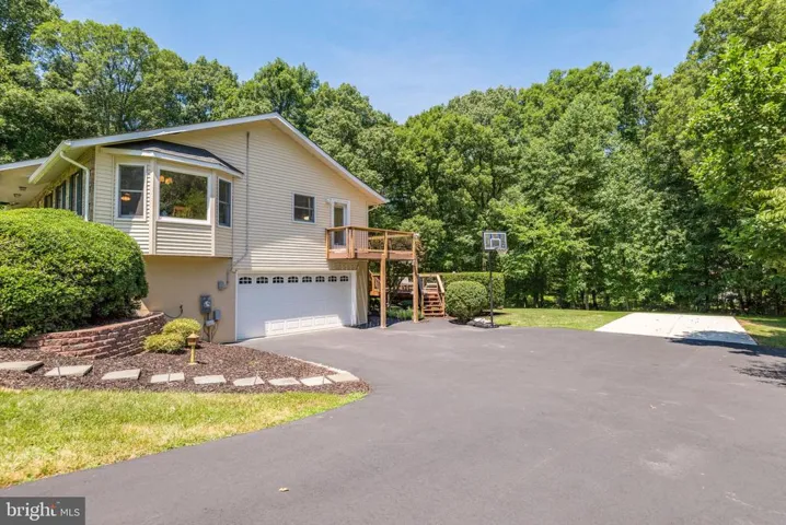 18 Jefferson Dr, Sterling, Virginia 20165