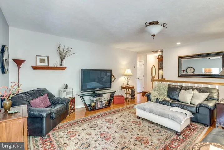 18 Jefferson Dr, Sterling, Virginia 20165