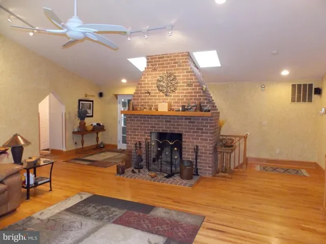 3687 Buck Mountain Rd, Front Royal, Virginia 22630