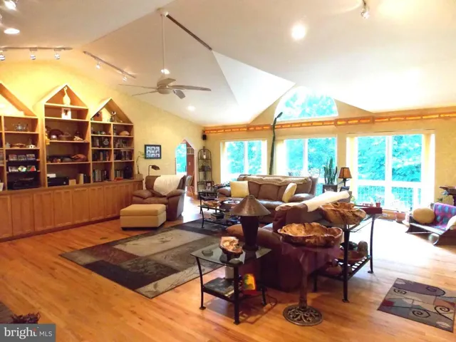 3687 Buck Mountain Rd, Front Royal, Virginia 22630