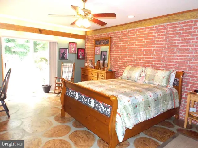 3687 Buck Mountain Rd, Front Royal, Virginia 22630