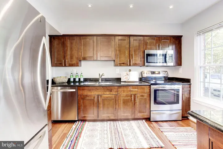 5752 Heritage Hill Dr, Alexandria, Virginia 22310
