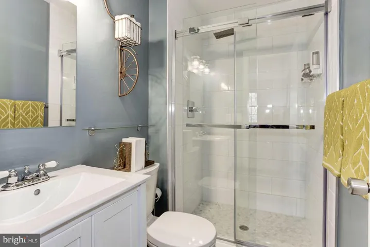 5752 Heritage Hill Dr, Alexandria, Virginia 22310