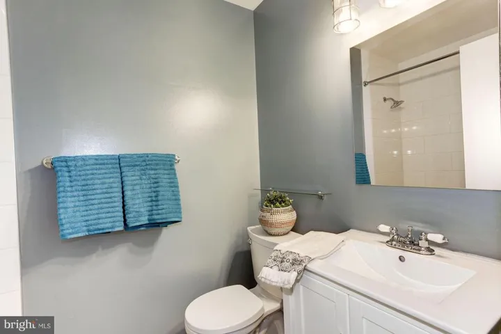 5752 Heritage Hill Dr, Alexandria, Virginia 22310