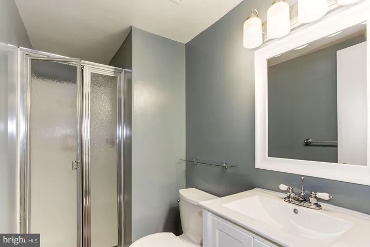 5752 Heritage Hill Dr, Alexandria, Virginia 22310