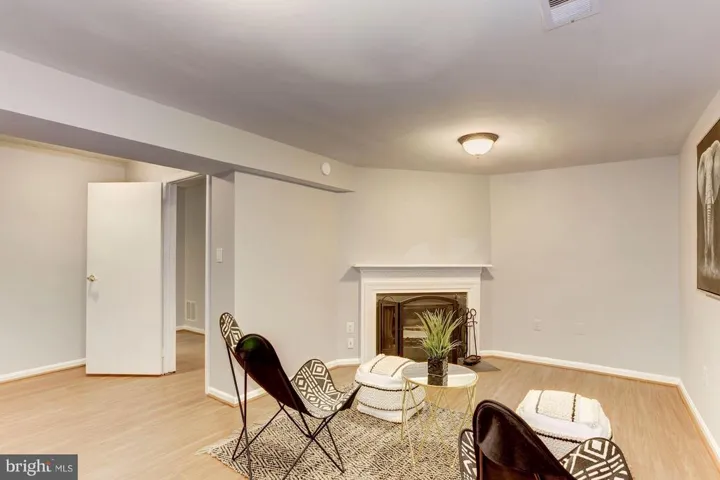 5752 Heritage Hill Dr, Alexandria, Virginia 22310