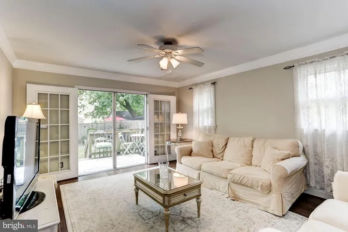 327 Ashby St, Alexandria, Virginia 22305