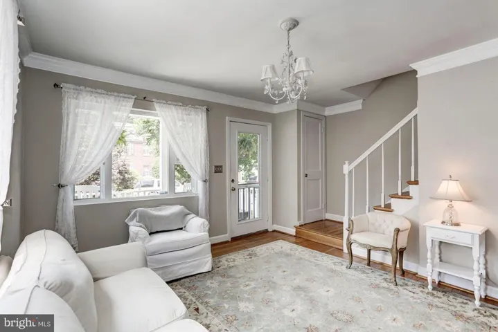 327 Ashby St, Alexandria, Virginia 22305