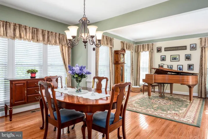 20761 Red Cedar Dr, Leesburg, Virginia 20175