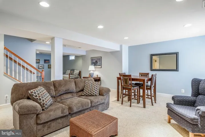 20761 Red Cedar Dr, Leesburg, Virginia 20175