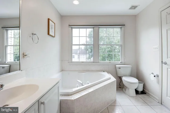103 Shepherdson Ln Ne, Vienna, Virginia 22180