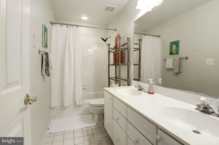 103 Shepherdson Ln Ne, Vienna, Virginia 22180