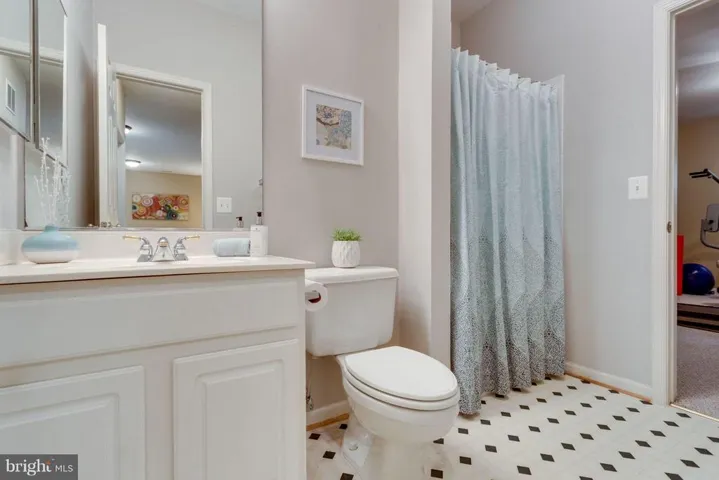 8907 Day Lilly Ct, Fairfax, Virginia 22031