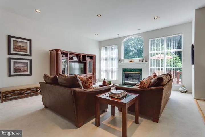 8907 Day Lilly Ct, Fairfax, Virginia 22031