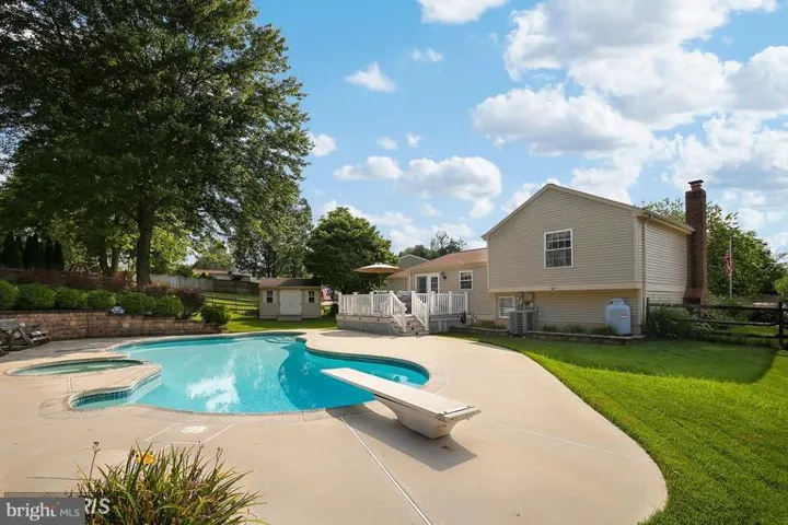 3239 Pauls Ct, Woodbridge, Virginia 22192