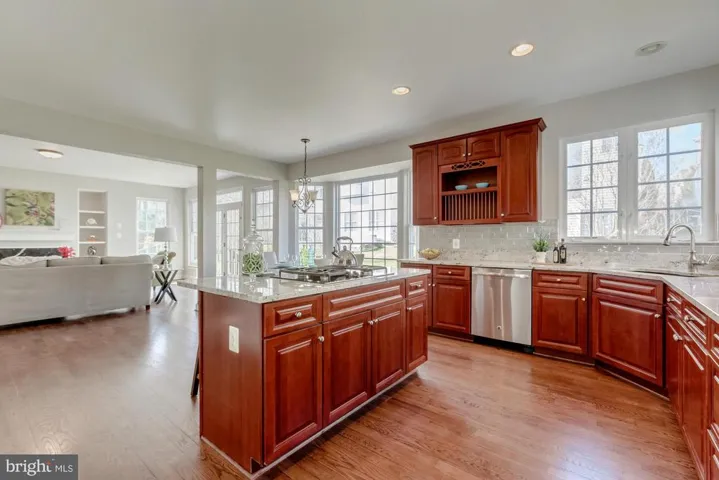 5852 Governors Hill Dr, Alexandria, Virginia 22310