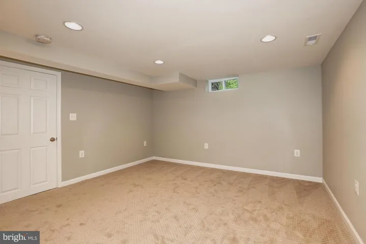 5929 Edgehill Ct, Alexandria, Virginia 22303