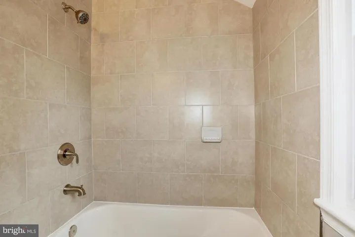 5929 Edgehill Ct, Alexandria, Virginia 22303